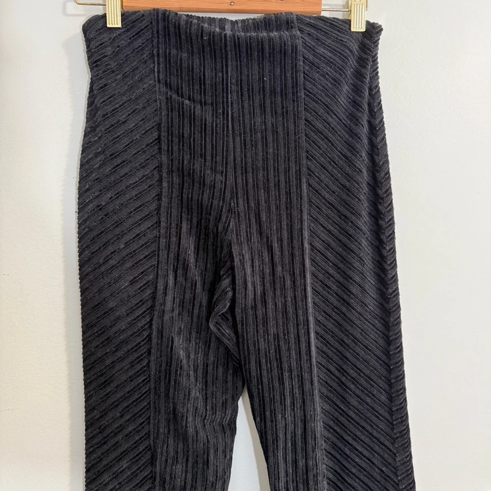 Free People Slim Pull-On Velvet Flare Pants Black - Picture 7 of 16